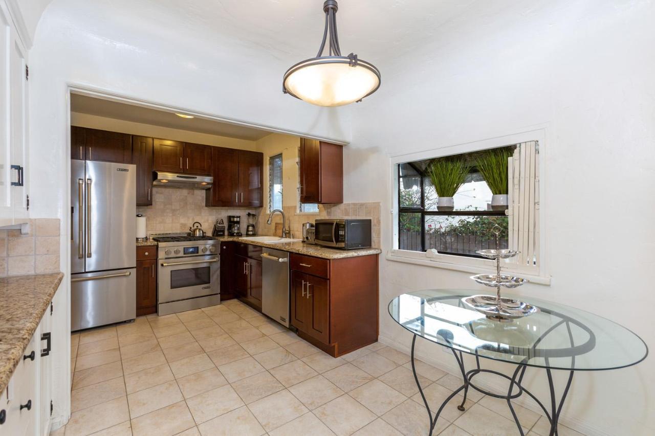 Apartment Renovated Spanish 3bd 2ba Near Beverly Hills