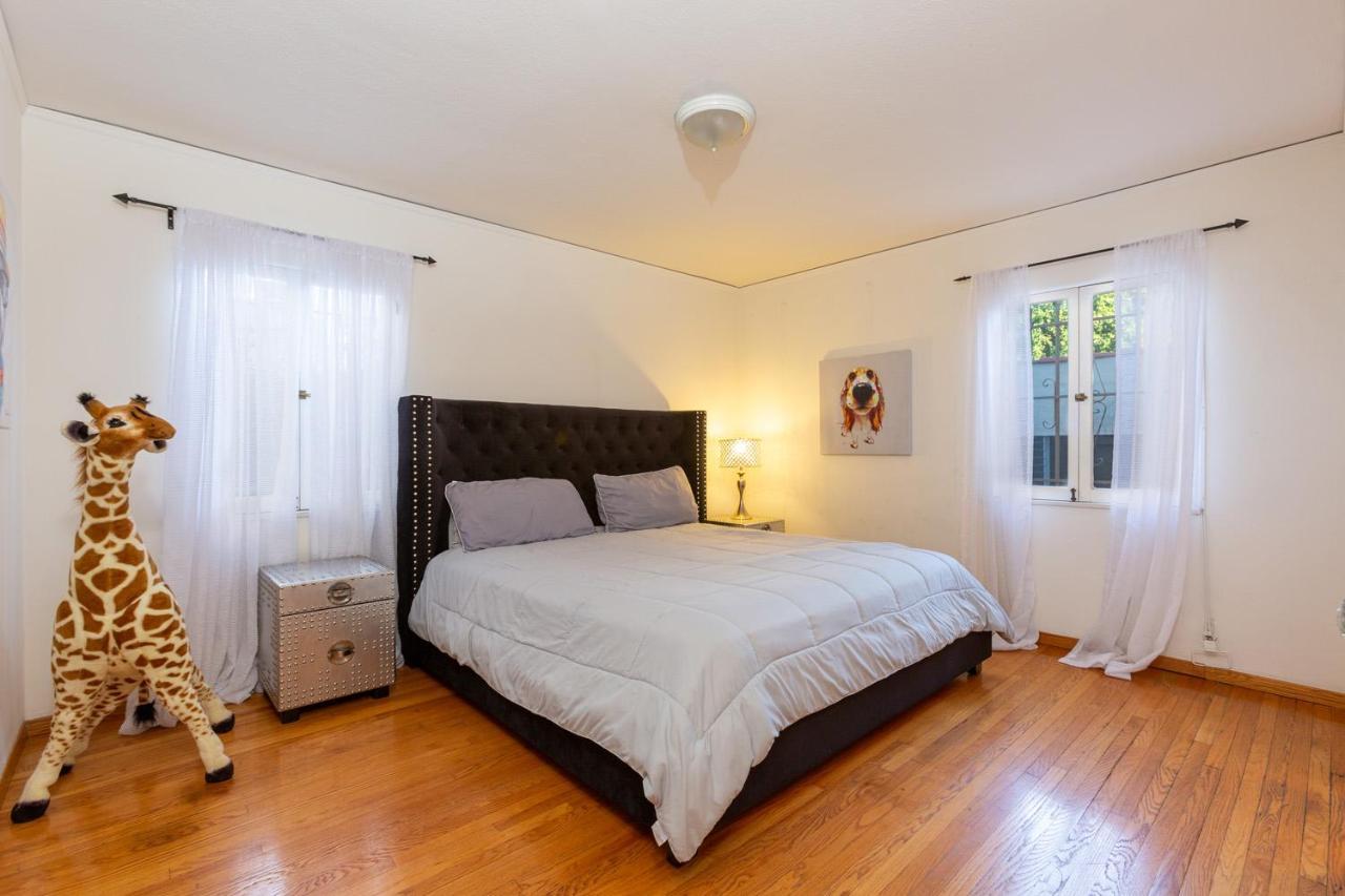 Renovated Spanish 3bd 2ba Near Beverly Hills Apartment *